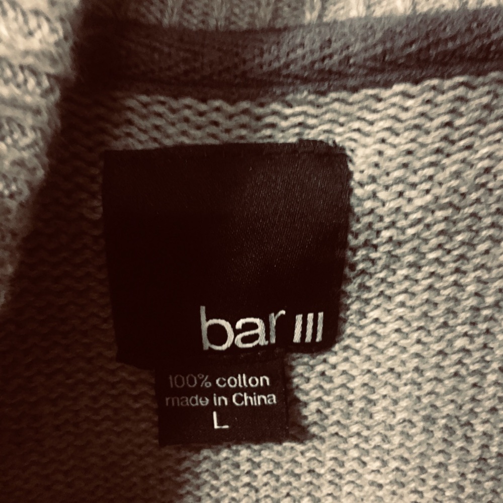 Men’s Sweater - Picture 2 of 2